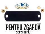 Placuta L cu nituri pentru zgarzi personalizate din alama vopsita static negru, personalizare aurie, dimensiune 70x20 mm , se personalizeaza pe o fata pe 2 randuri, nituri incluse  - 54 RON
